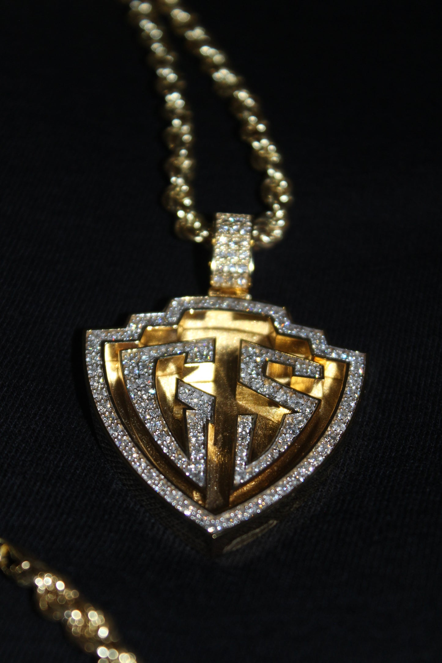 Warner Bros Style Pendant